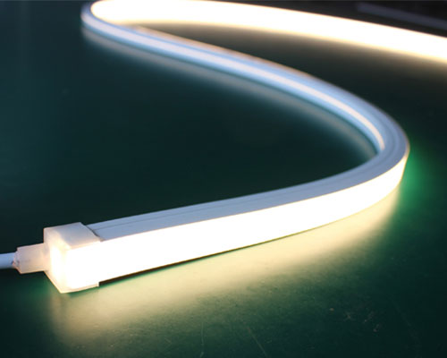 Producto superior: tira de luz LED de neón flexible de extrusión.