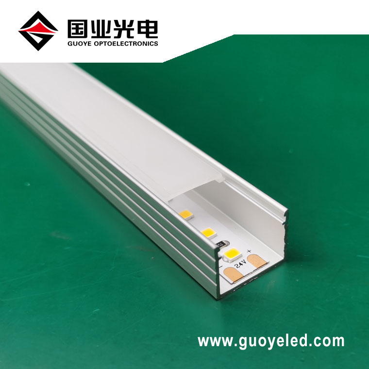 Tira de luz LED rígida